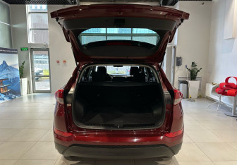 Подержанный автомобиль Hyundai Tucson 2016 года (7 фото)
