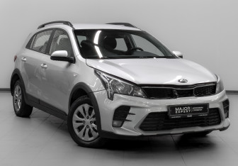 Подержанный автомобиль Kia Rio Hatchback 2021 года (3 фото)