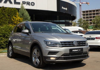 Подержанный автомобиль Volkswagen Tiguan 2018 года (2 фото)