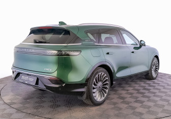 Подержанный автомобиль Voyah Free 2023 года (5 фото)