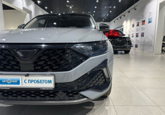 Подержанный автомобиль Jetta VS5 2023 года (9 фото)