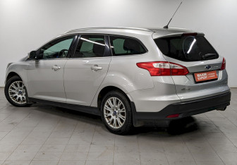 Подержанный автомобиль Ford Focus Wagon 2014 года (7 фото)