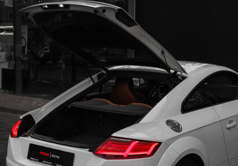 Подержанный автомобиль Audi TT Coupe 2015 года (34 фото)