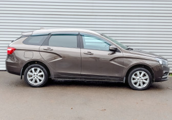Подержанный автомобиль LADA (ВАЗ) Vesta Wagon 2021 года (4 фото)