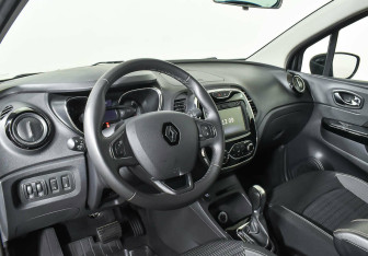 Подержанный автомобиль Renault Kaptur 2019 года (10 фото)
