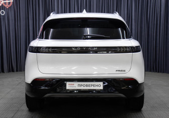 Подержанный автомобиль Voyah Free 2023 года (6 фото)