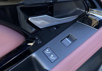 Подержанный автомобиль Land Rover Range Rover Evoque 2025 года (20 фото)