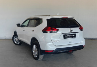 Подержанный автомобиль Nissan X-Trail 2022 года (4 фото)