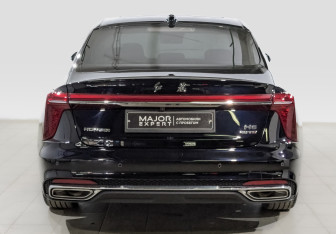 Подержанный автомобиль Hongqi H5 2024 года (6 фото)