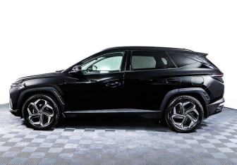 Подержанный автомобиль Hyundai Tucson 2022 года (3 фото)