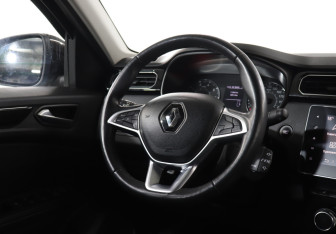 Подержанный автомобиль Renault Arkana 2019 года (15 фото)