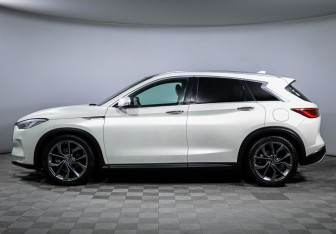 Подержанный автомобиль Infiniti QX50 2018 года (8 фото)