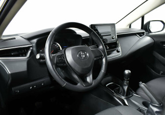 Подержанный автомобиль Toyota Corolla Sedan 2020 года (11 фото)
