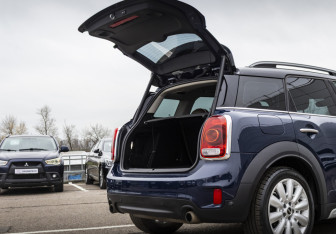 Подержанный автомобиль MINI Countryman 2019 года (16 фото)