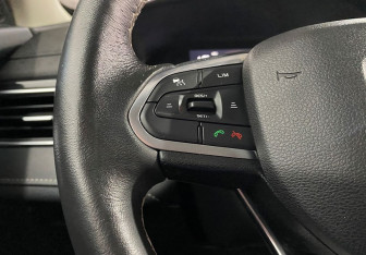 Подержанный автомобиль Geely Atlas Pro 2022 года (15 фото)