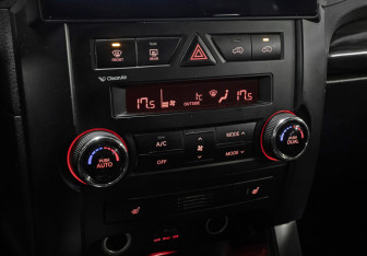 Подержанный автомобиль Kia Sorento 2012 года (20 фото)