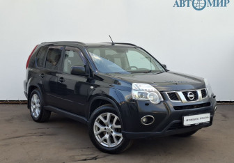 Подержанный автомобиль Nissan X-Trail 2012 года (3 фото)