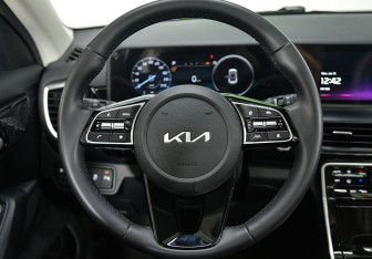 Подержанный автомобиль Kia Seltos 2024 года (11 фото)