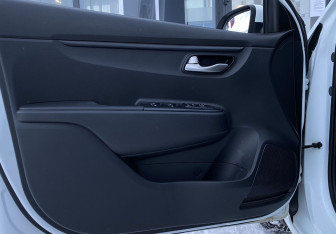 Подержанный автомобиль Kia Rio Sedan 2020 года (11 фото)