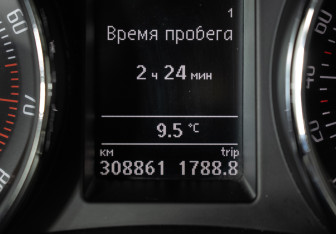 Подержанный автомобиль Skoda Superb Liftback 2009 года (12 фото)