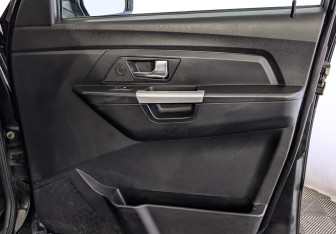 Подержанный автомобиль УАЗ Patriot 2024 года (25 фото)