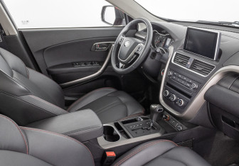 Подержанный автомобиль FAW Besturn X80 2019 года (7 фото)