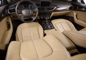 Подержанный автомобиль Audi A6 Sedan 2014 года (20 фото)