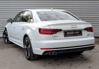 Подержанный автомобиль Audi A4 Sedan 2017 года (7 фото)