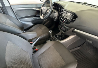 Подержанный автомобиль LADA (ВАЗ) Vesta Sedan 2017 года (11 фото)