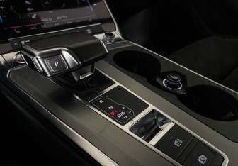 Подержанный автомобиль Audi A6 Wagon 2019 года (15 фото)