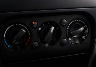 Подержанный автомобиль Suzuki SX4 Hatchback 2012 года (14 фото)