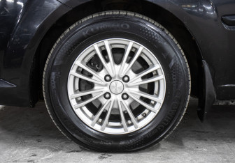 Подержанный автомобиль Kia Rio Hatchback 2010 года (23 фото)