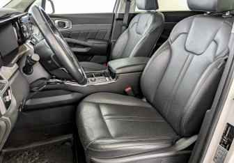 Подержанный автомобиль Kia Sorento 2021 года (21 фото)