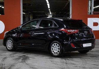 Подержанный автомобиль Hyundai i30 Hatchback 2013 года (7 фото)