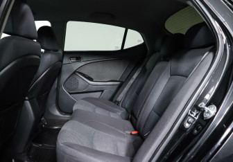 Подержанный автомобиль Kia Optima Sedan 2015 года (18 фото)