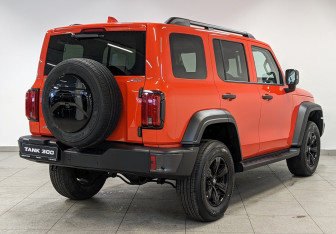 Новый Tank 300 2025 (2 фото)