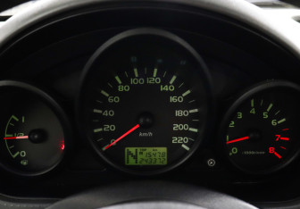 Подержанный автомобиль Mitsubishi Colt Hatchback 2005 года (7 фото)