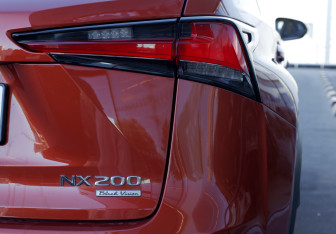 Подержанный автомобиль Lexus NX 2021 года (25 фото)