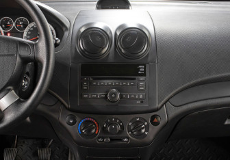 Подержанный автомобиль Chevrolet Aveo Hatchback 2008 года (15 фото)