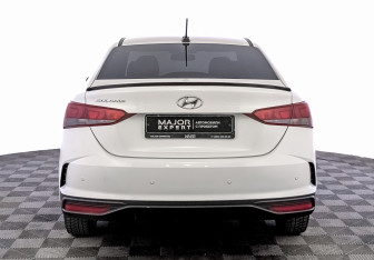 Подержанный автомобиль Hyundai Solaris Sedan 2022 года (6 фото)