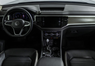 Подержанный автомобиль Volkswagen Teramont 2021 года (14 фото)