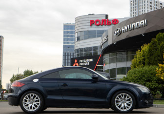 Подержанный автомобиль Audi TT Coupe 2007 года (3 фото)