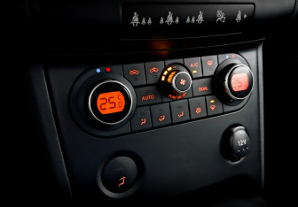 Подержанный автомобиль Nissan Qashqai 2008 года (26 фото)