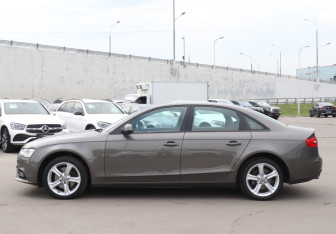 Подержанный автомобиль Audi A4 Sedan 2013 года (8 фото)