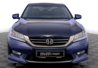 Подержанный автомобиль Honda Accord Sedan 2013 года (2 фото)