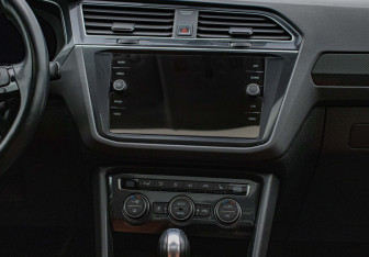 Подержанный автомобиль Volkswagen Tiguan 2017 года (15 фото)