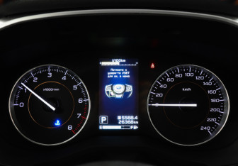 Подержанный автомобиль Subaru XV 2018 года (11 фото)