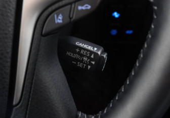 Подержанный автомобиль Toyota Land Cruiser Suv 2020 года (15 фото)