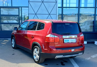 Подержанный автомобиль Chevrolet Orlando 2014 года (7 фото)