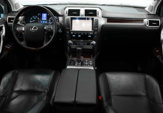 Подержанный автомобиль Lexus GX 2015 года (8 фото)